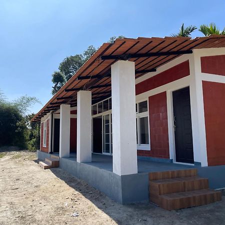 Lake Ripples - Farmstay & Camping Ponnampet Exterior foto